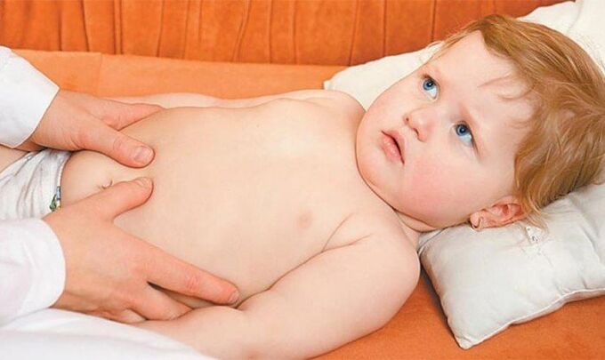 Child is worried about hip joint pain caused by epiphysiolysis